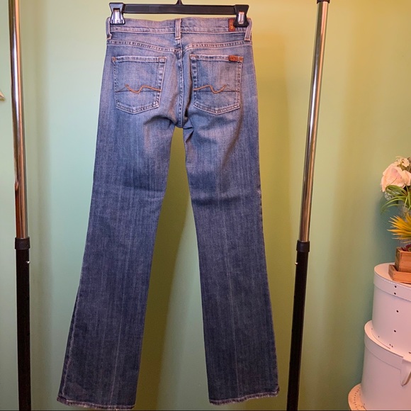 7 for Mankind bootcut Jean Wash great condition - Picture 5 of 9